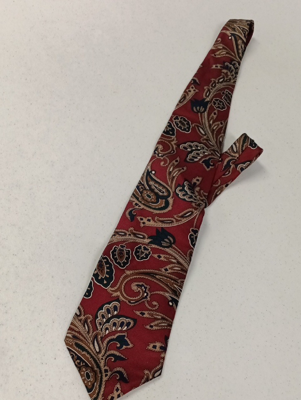 Men's Red Paisley Silk Tie - Classic Formal Accessory Andhurst 100 % Silk